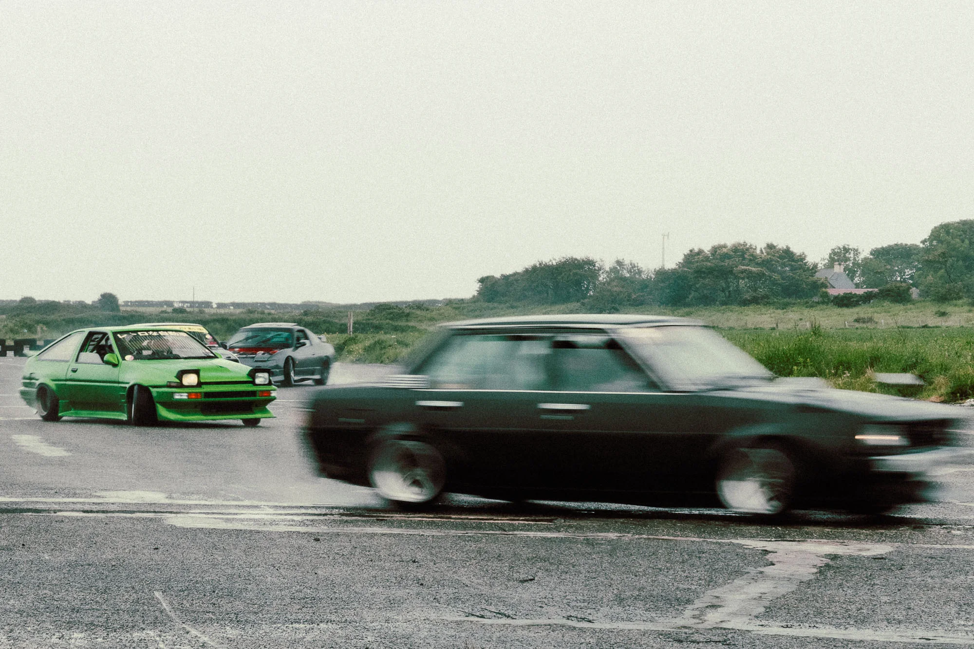 Sure, there's only IS200's around there — photograph 1