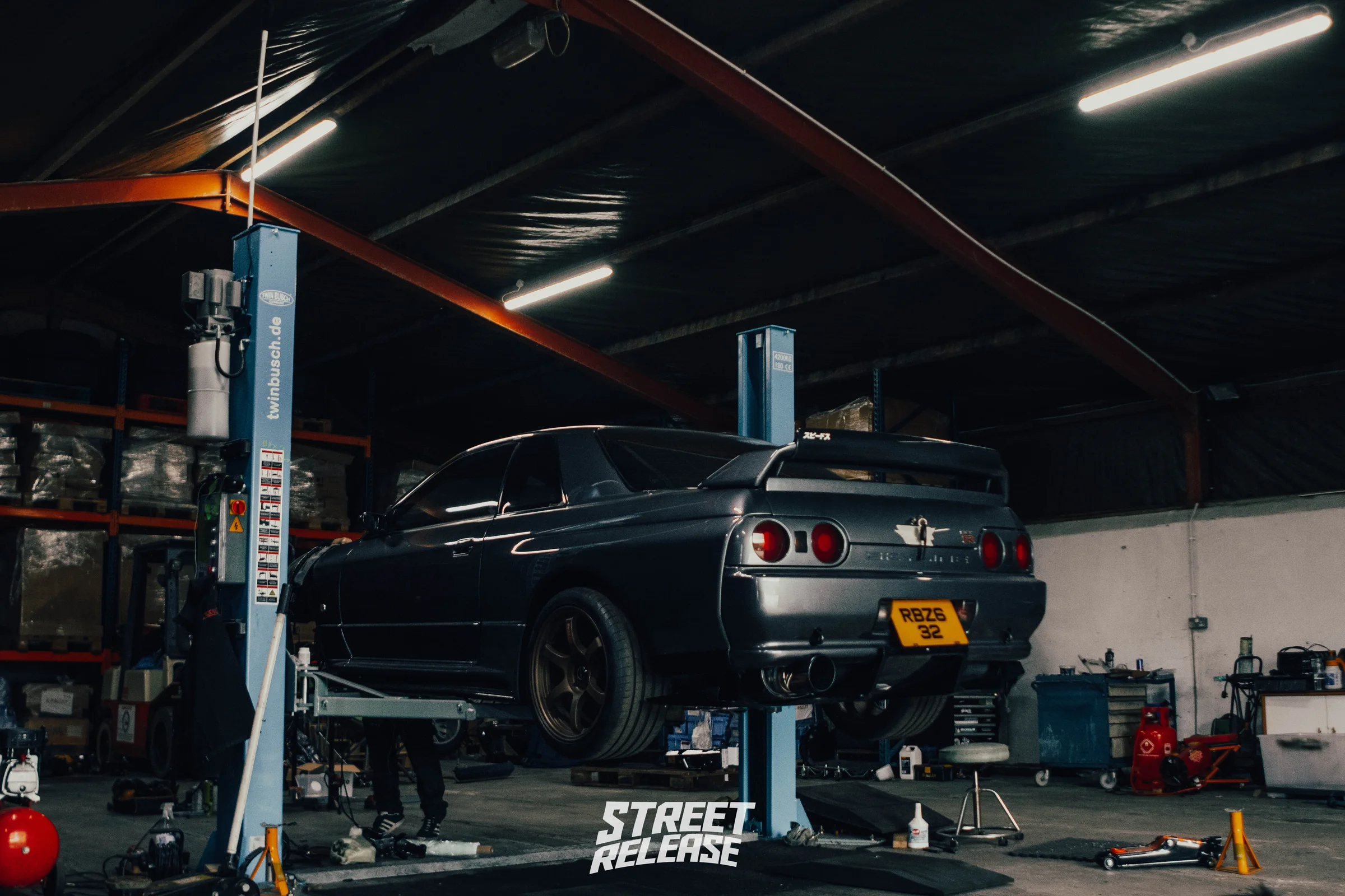 Jack's Nissan Skyline R32 — photograph 3